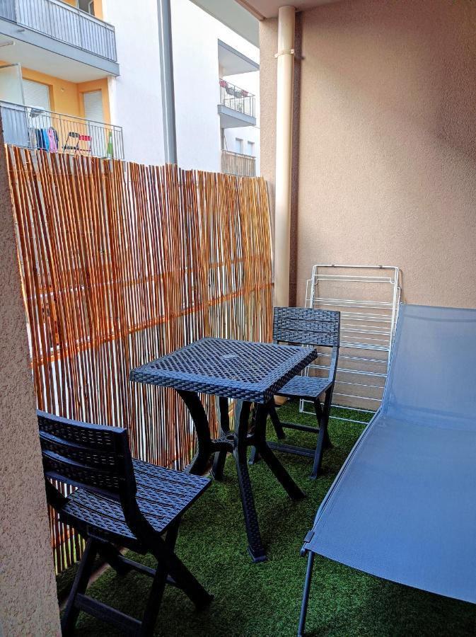 Ravissant Appartement T2 Proche Autoroute Et Centre-Ville Villefranche-sur-Saône Exterior photo
