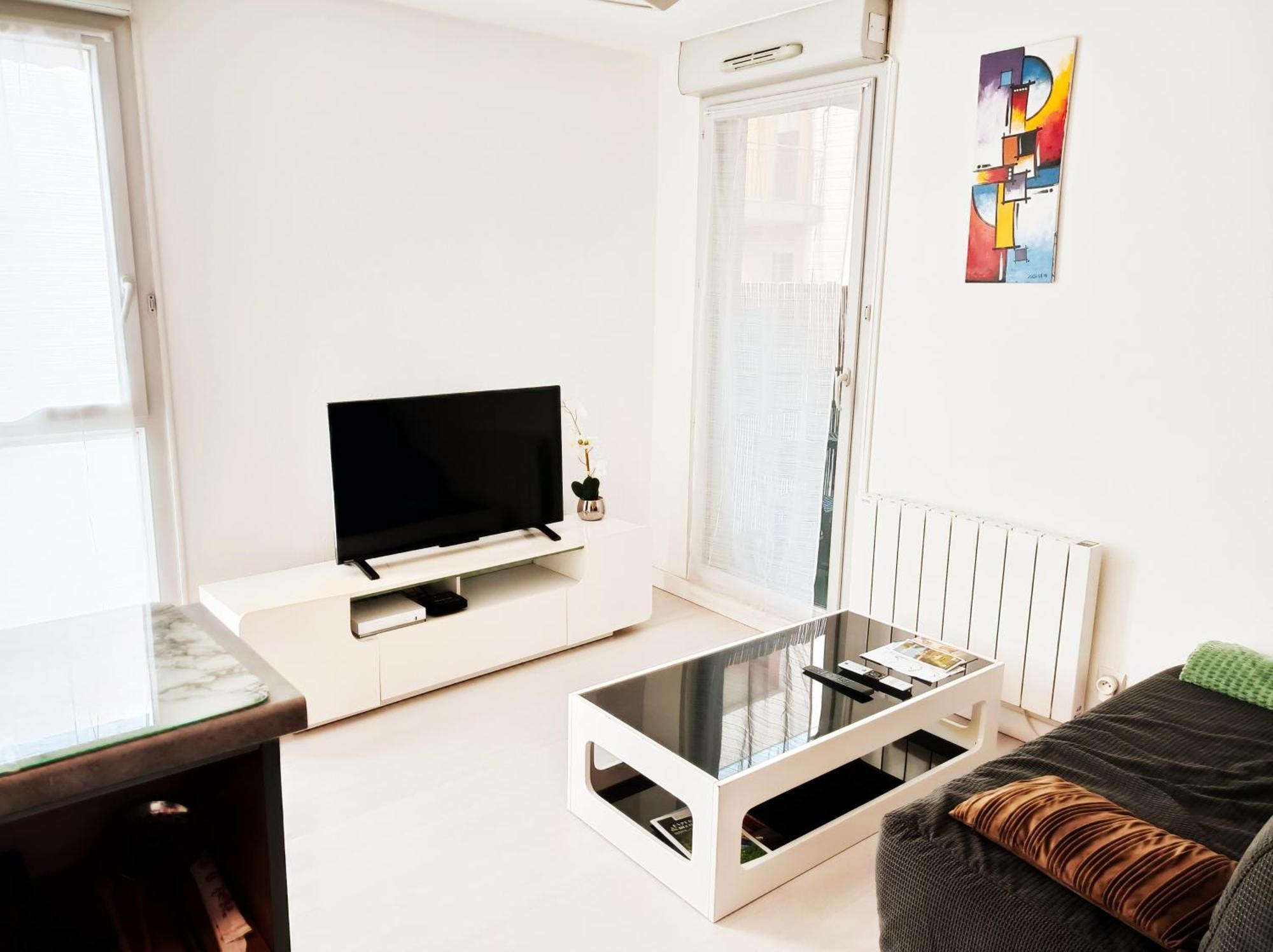 Ravissant Appartement T2 Proche Autoroute Et Centre-Ville Villefranche-sur-Saône Exterior photo